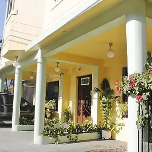 hotel-guest-house-esmeralda.santodomingobesthotels.com/